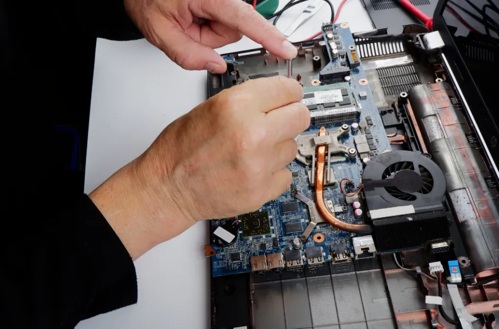 Formación Técnica en Mantenimiento de Equipos de Computo 1 Formación Técnica en Mantenimiento de Equipos de Computo 1